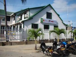 Nos solidarizamos con los trabajadores del SENA de la regional San Andrés